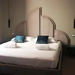 Luciani 33 Luxury לינה וארוחת בוקר 4*