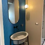 Luciani 33 Luxury לינה וארוחת בוקר 4*