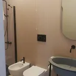 Luciani 33 Luxury Oda ve Kahvaltı 4*