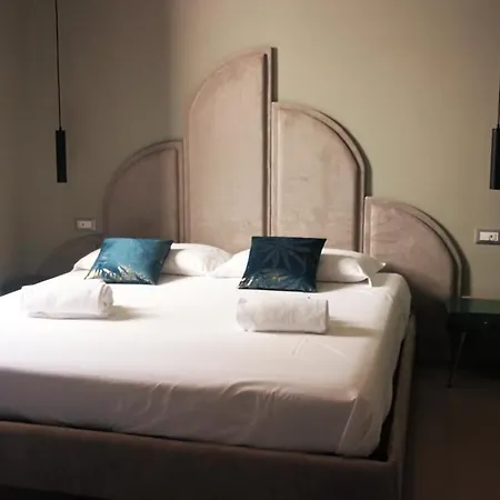 Luciani 33 Luxury Oda ve Kahvaltı 4*