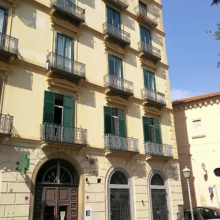 Oda ve Kahvaltı Luciani 33 Luxury 4*