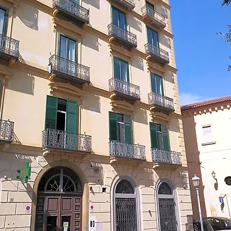 Luciani 33 Luxury 4*
